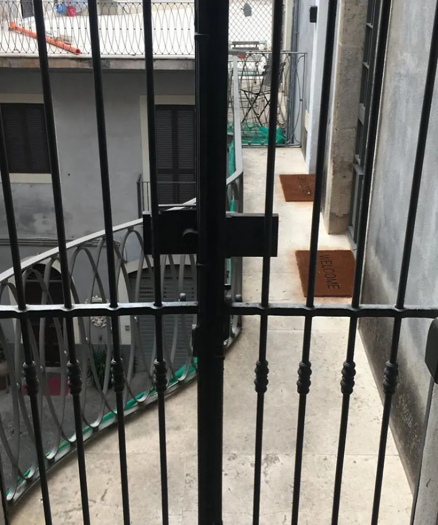 Apartment Manzoni House - By Holiday In The Ct Catania Italy